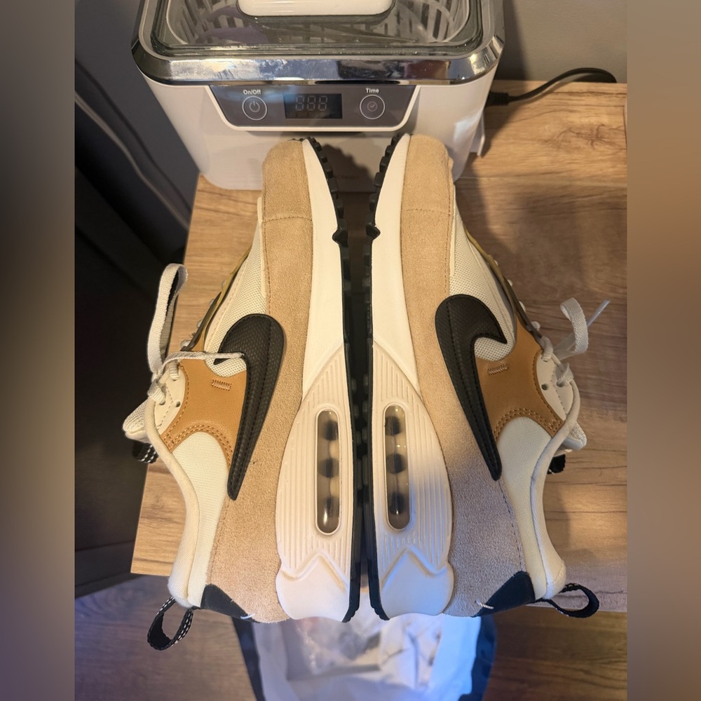 Nike Air Max 90 Futura Women's Sneakers Size 10 Like New - Picture 2 of 8